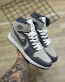 Tênis Air Jordan 1 Mid